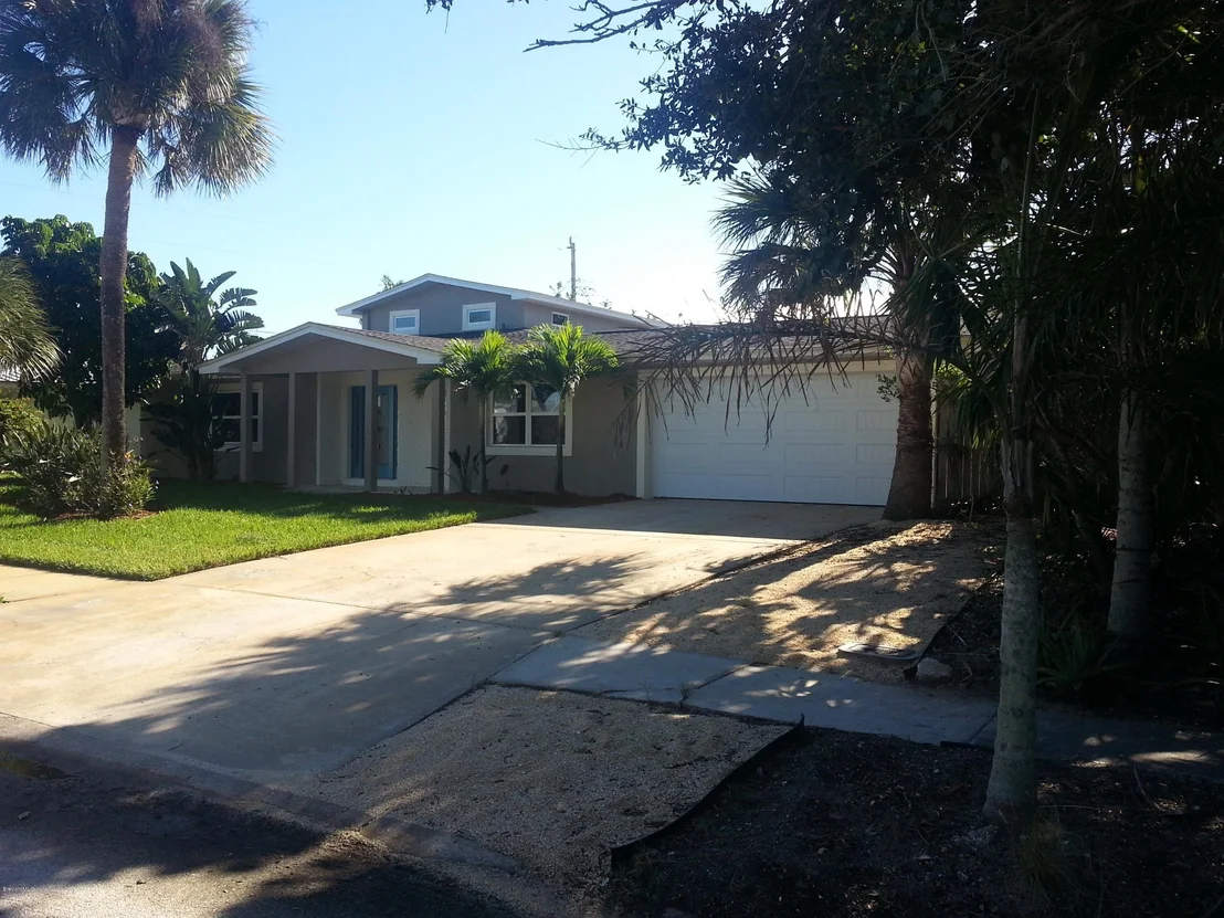 Photo of 255 S Robert Way