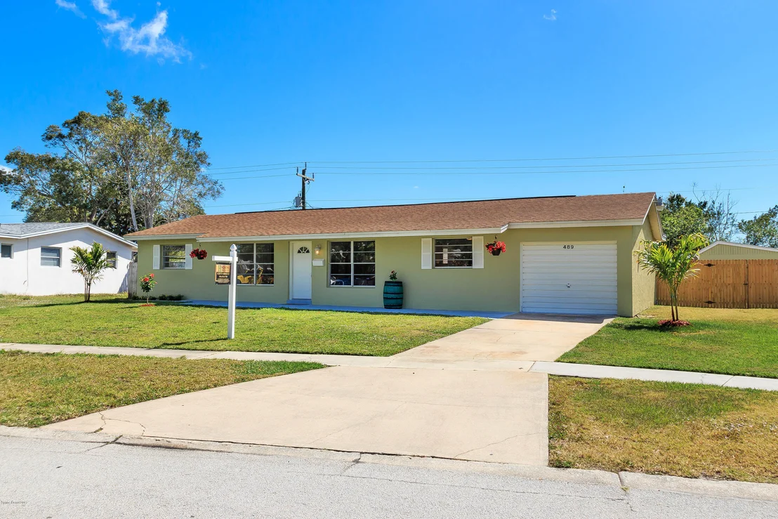 Photo of 489 Ixora Drive