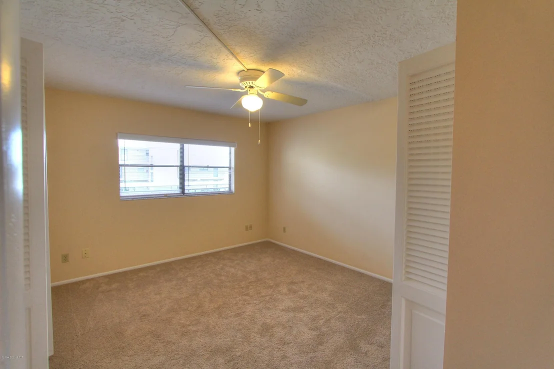 Photo of Unit 1024 at 315 Tangle Run Boulevard
