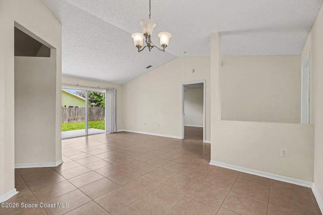 Photo of 660 Palm Drive