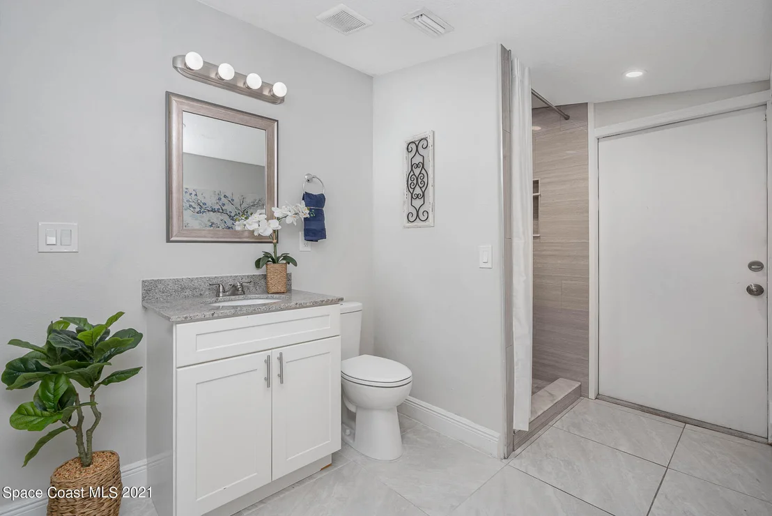 Photo of 2210 Allan Adale Road