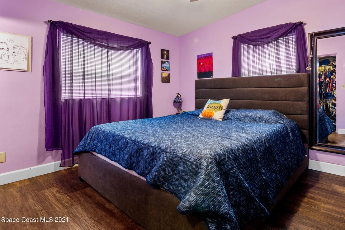 Photo of 1427 Hillcrest Drive