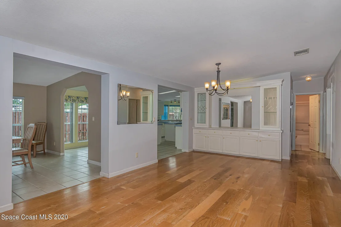 Photo of 775 Outer Drive