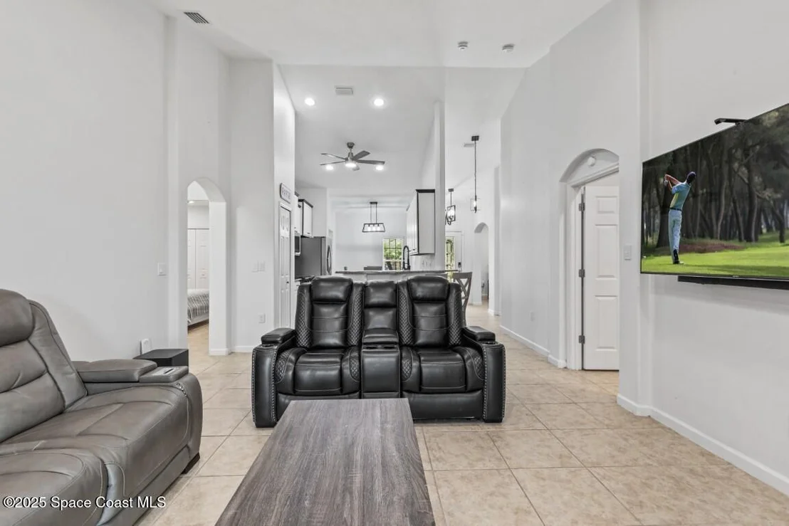 Photo of 1071 Dillard Drive SE