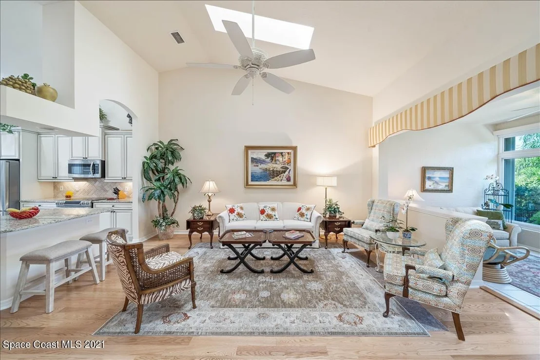 Photo of 408 Renaissance Avenue