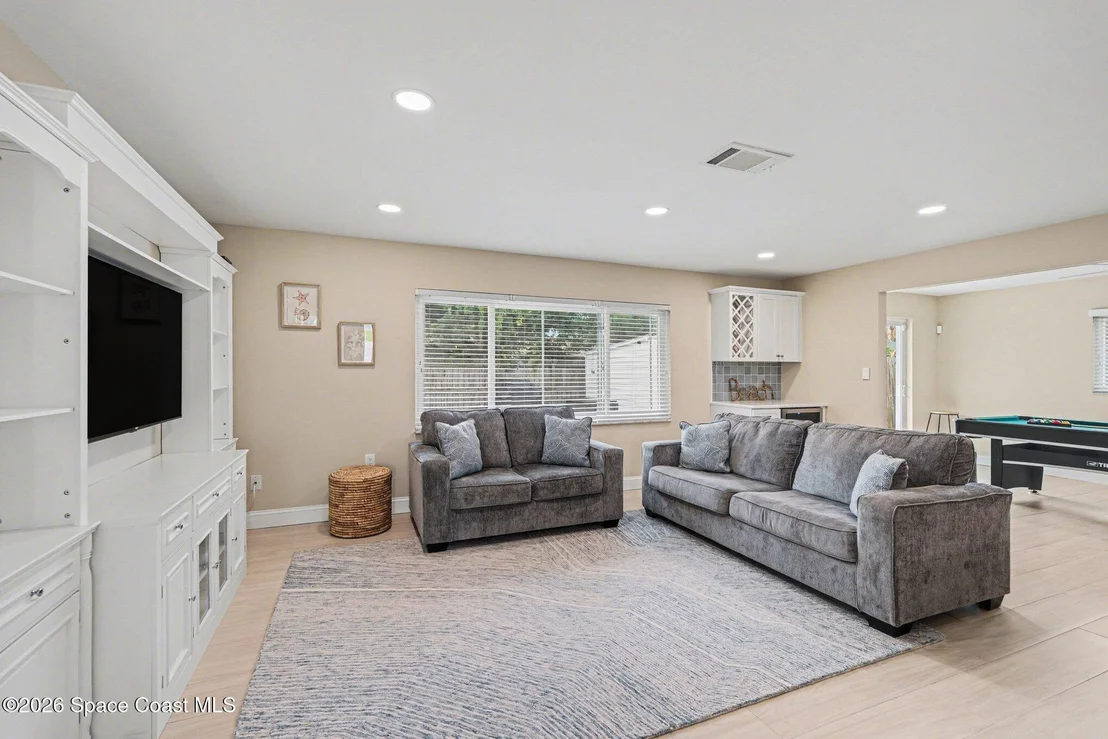 Photo of 375 Cyprus Drive