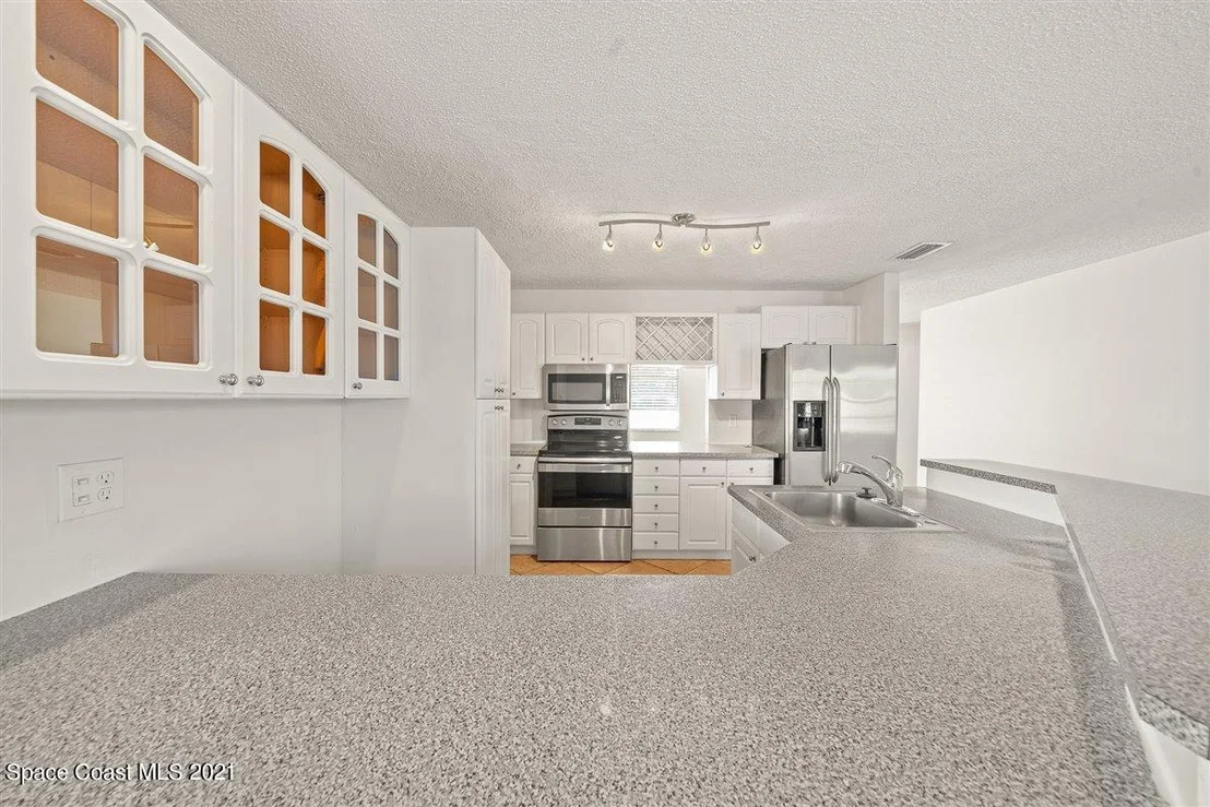 Photo of 550 Ford Circle W