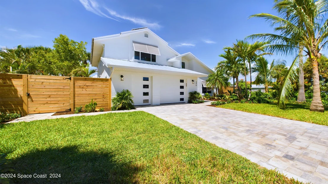 Photo of 396 Riverview Lane