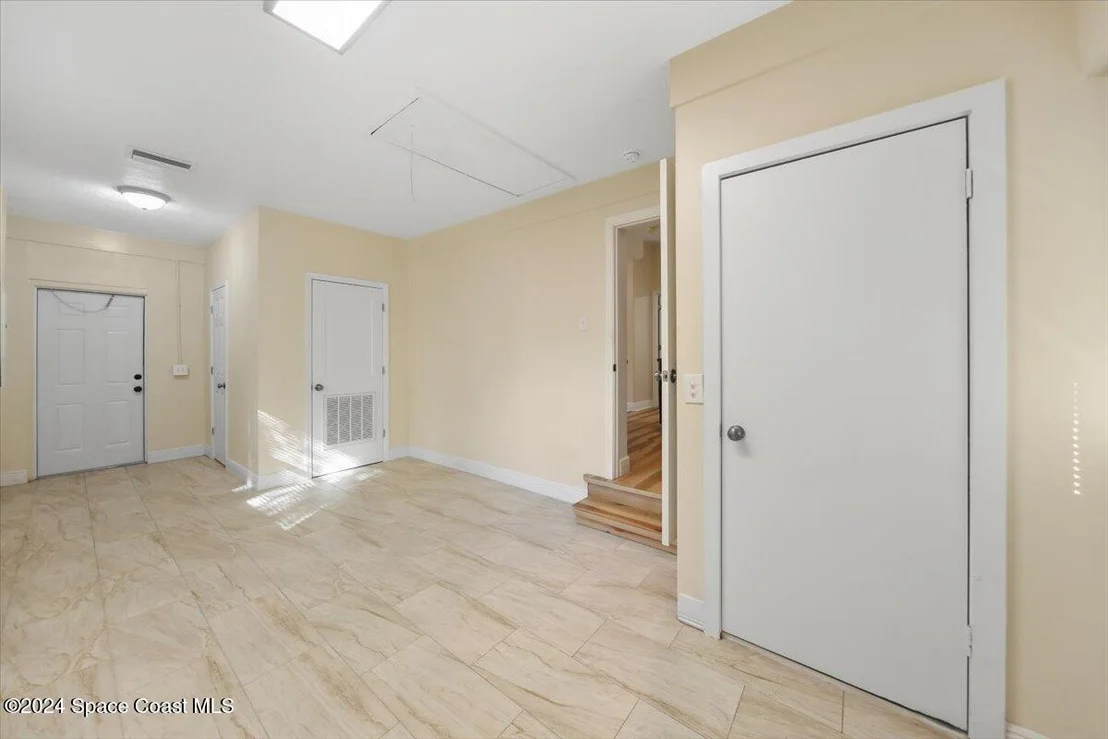 Photo of 2651 Pineapple Avenue