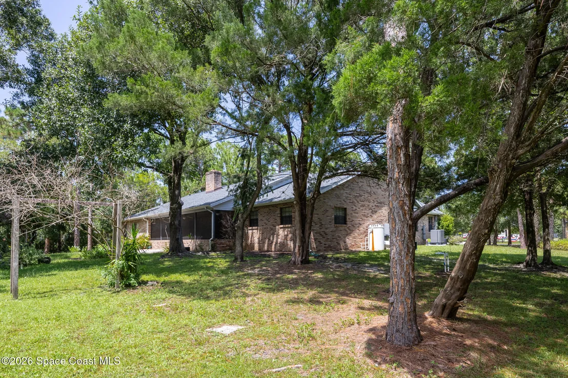 Photo of 3880 Ponderosa Road