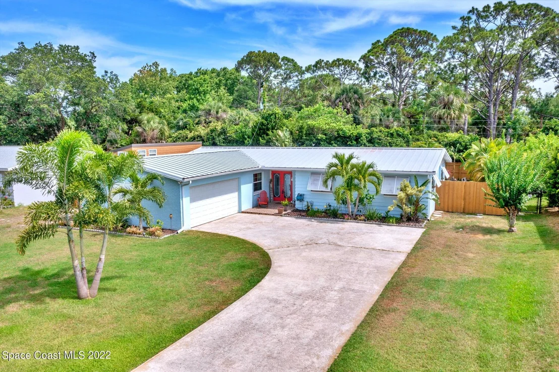 Photo of 130 Oakledge Drive