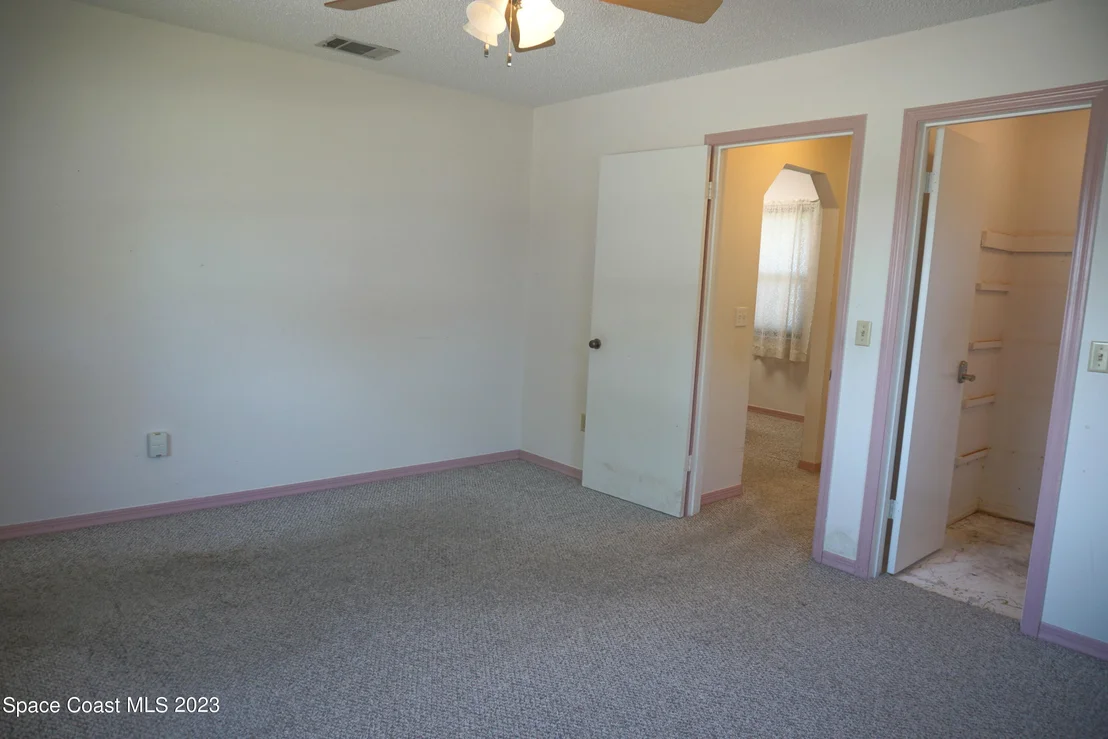 Photo of 688 Walnut Drive