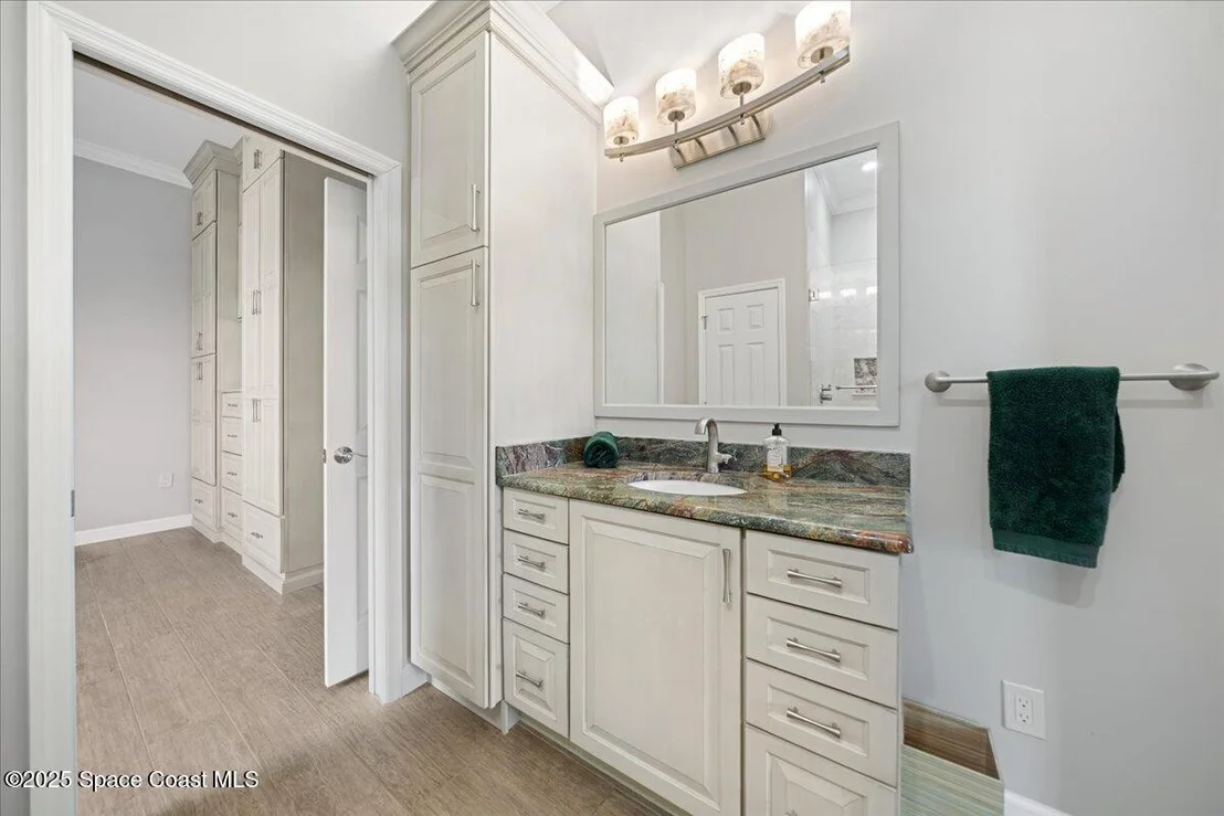 Photo of 607 Rockledge Drive