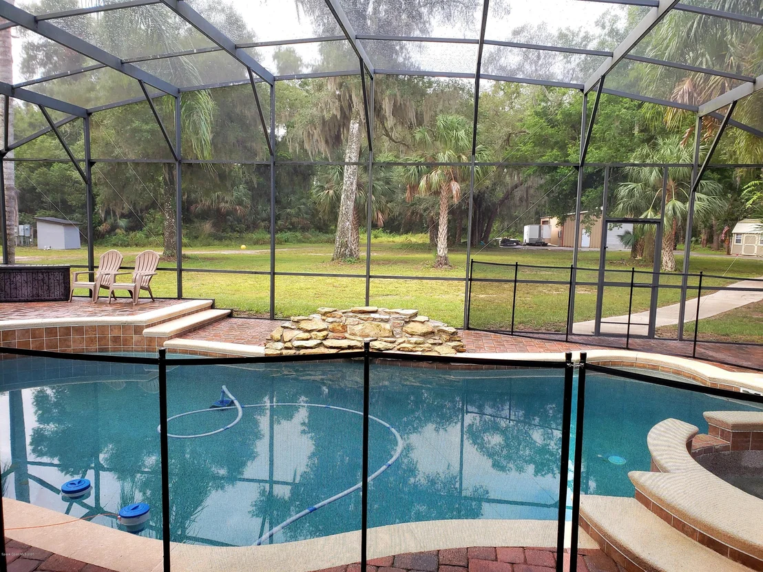 Photo of 555 Hale Road
