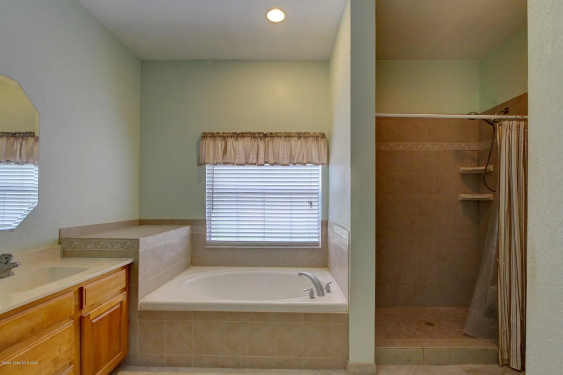 Photo of 1125 Brook Street NE