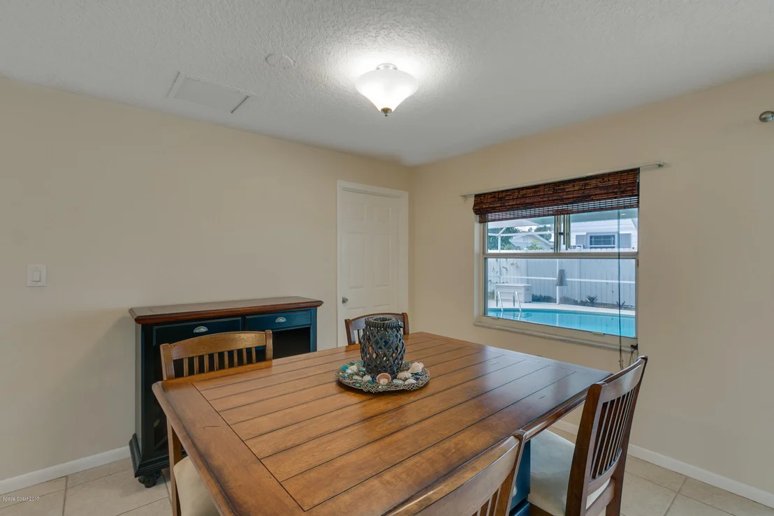 Photo of 437 Skylark Boulevard