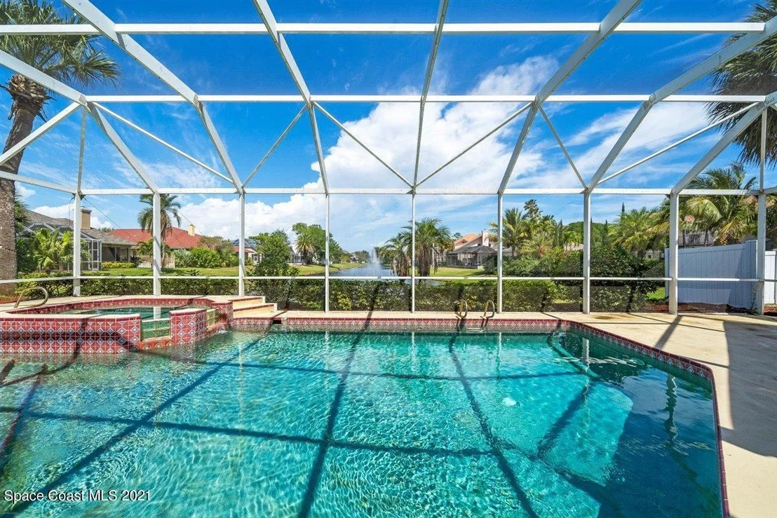 Photo of 680 Falcon Drive