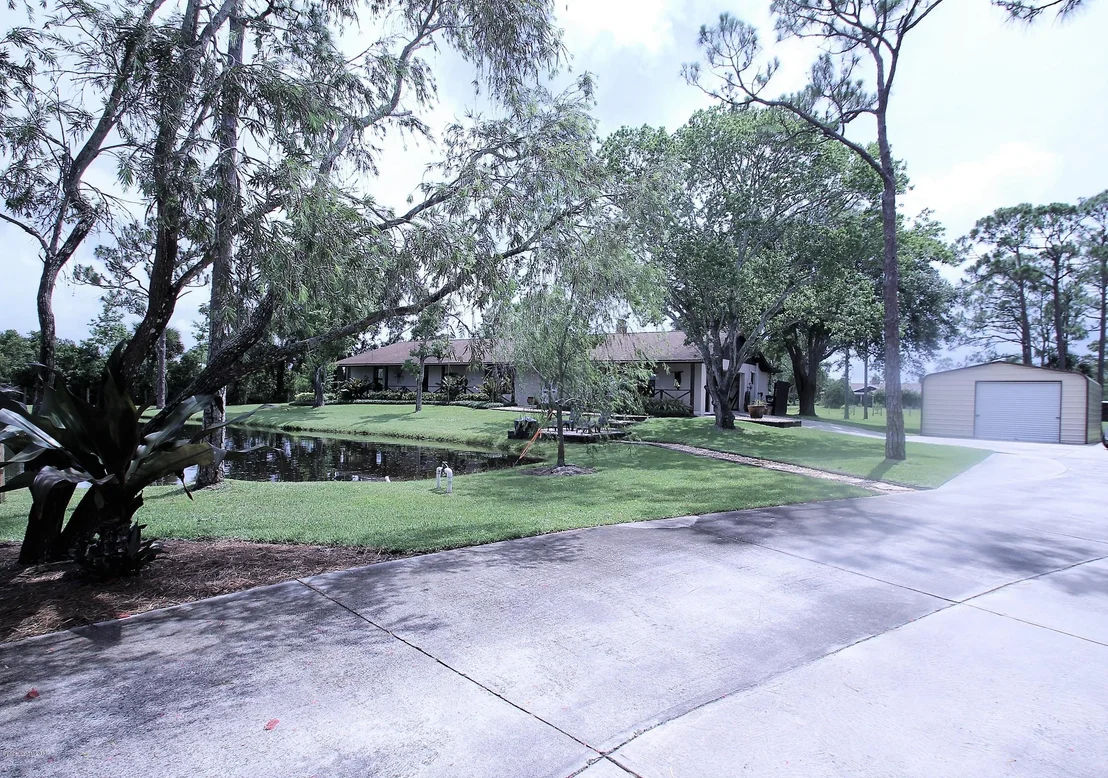 Photo of 2720 Weber Road