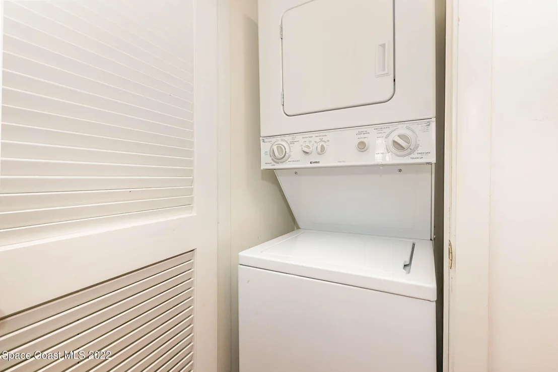 Photo of Unit 202 at 6068 Willowpointe Circle