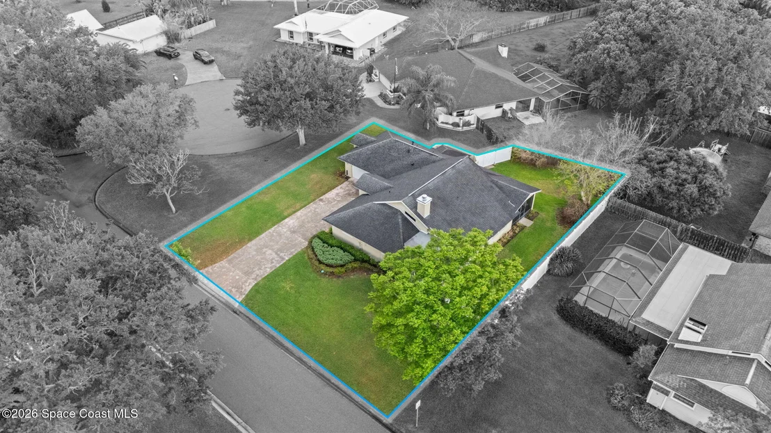 Photo of 432 Crystal Lake Drive