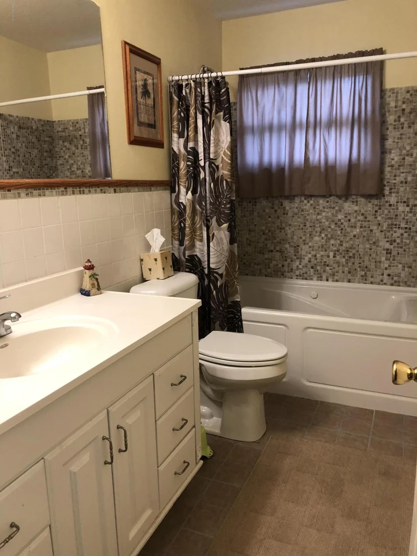 Photo of 976 Cardon Drive