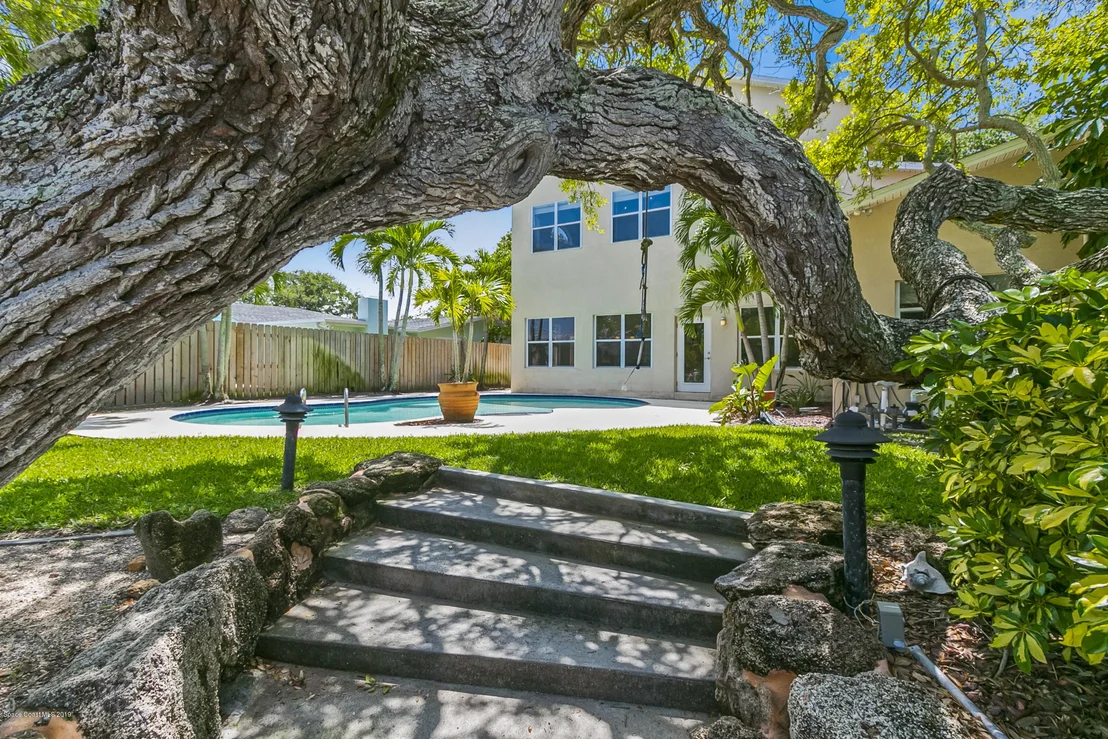 Photo of 52 Riverview Lane