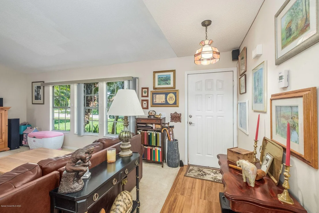 Photo of 3351 Lake View Circle