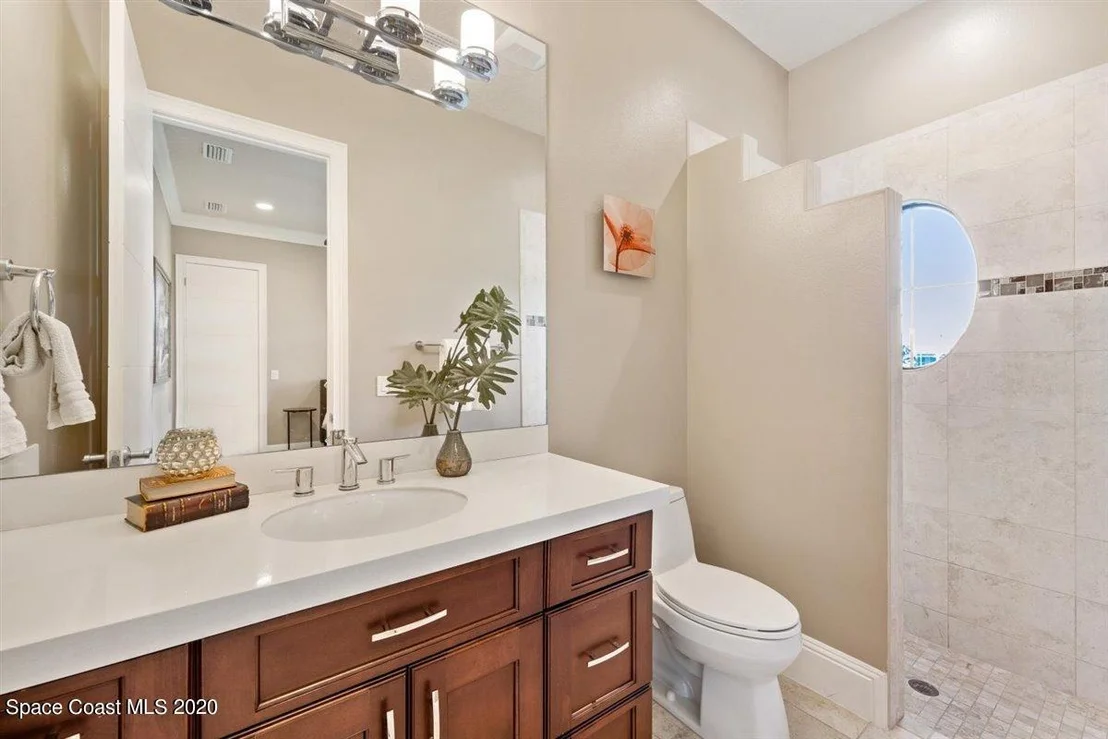 Photo of 924 Derby Lane