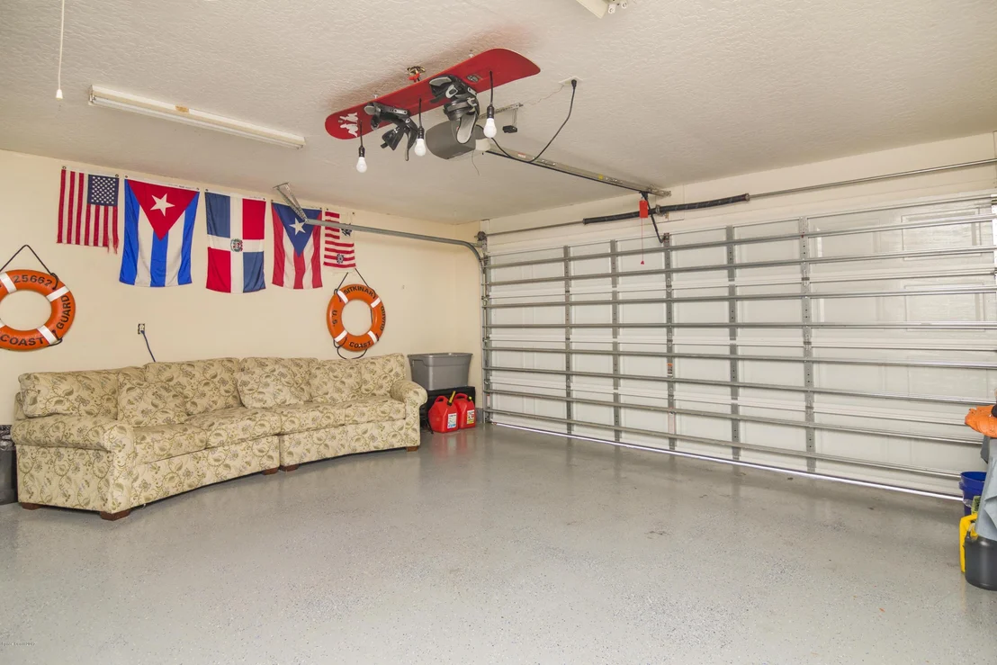 Photo of 6855 Cedar Avenue