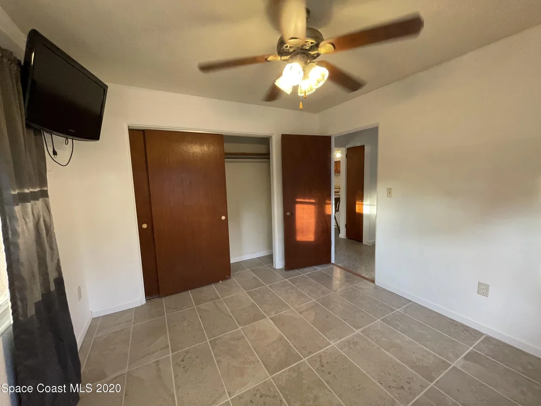 Photo of 2833 Pine Avenue