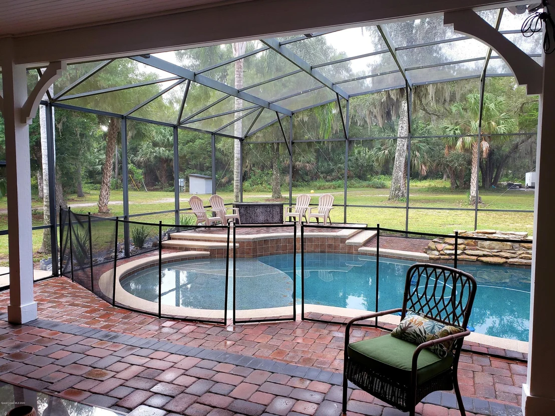 Photo of 555 Hale Road
