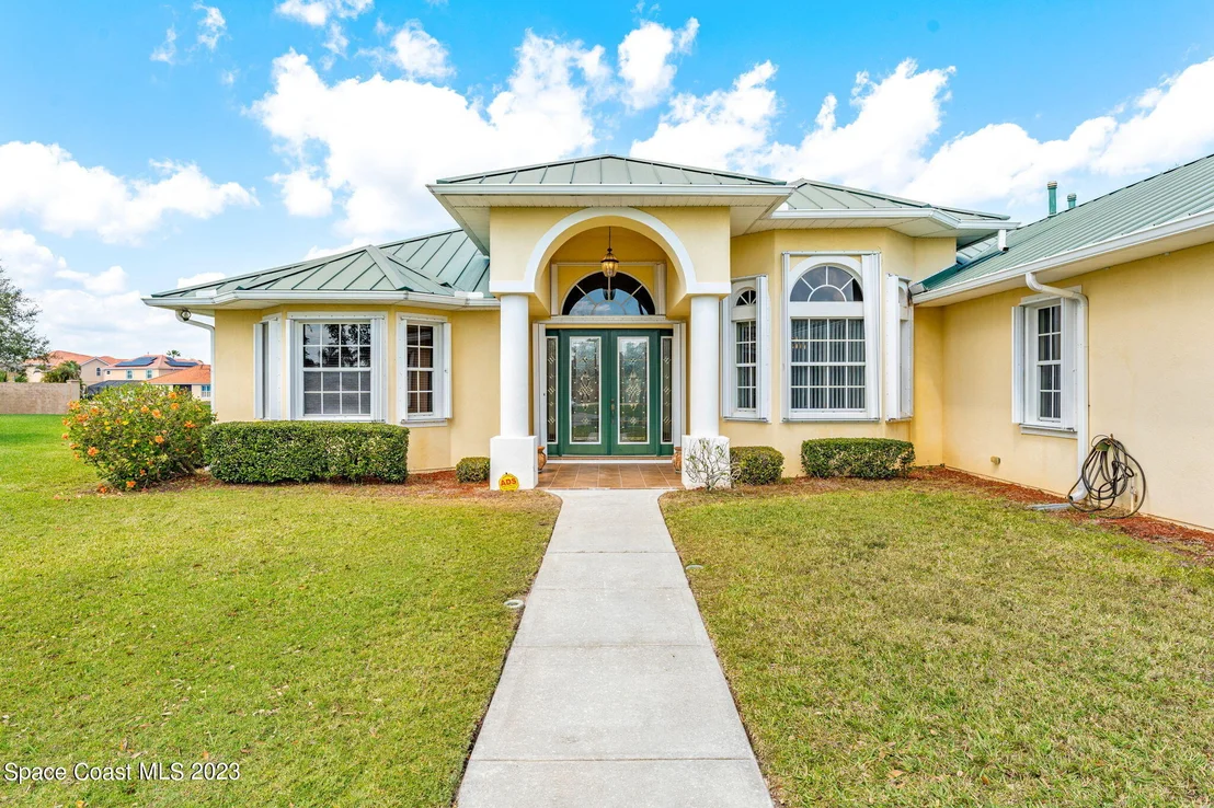 Photo of 1368 Centennial Way