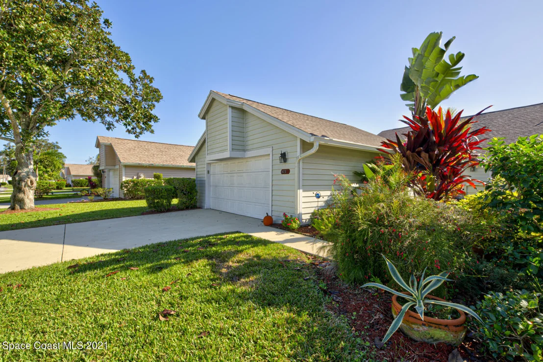Photo of 873 Ridge Lake Drive
