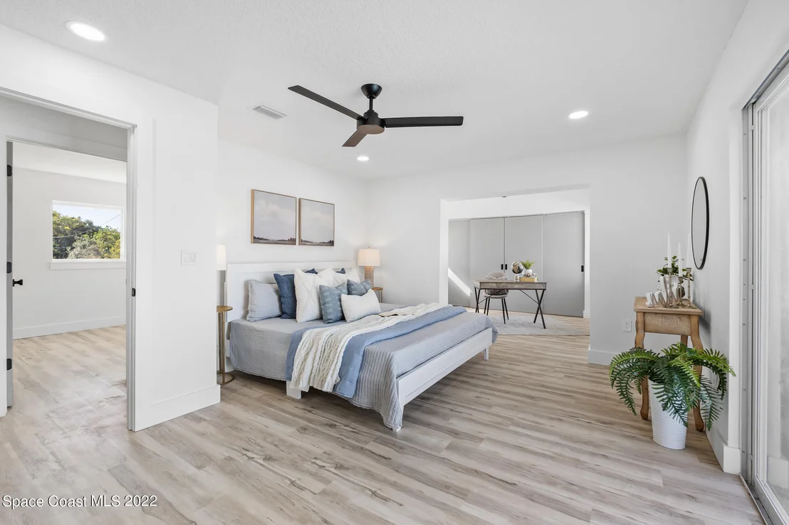 Photo of 77 W Bay Drive