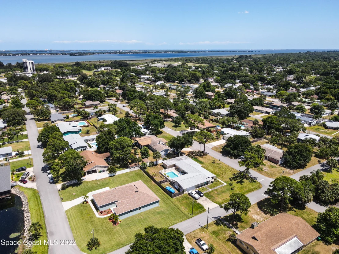 Photo of 335 Pine Boulevard