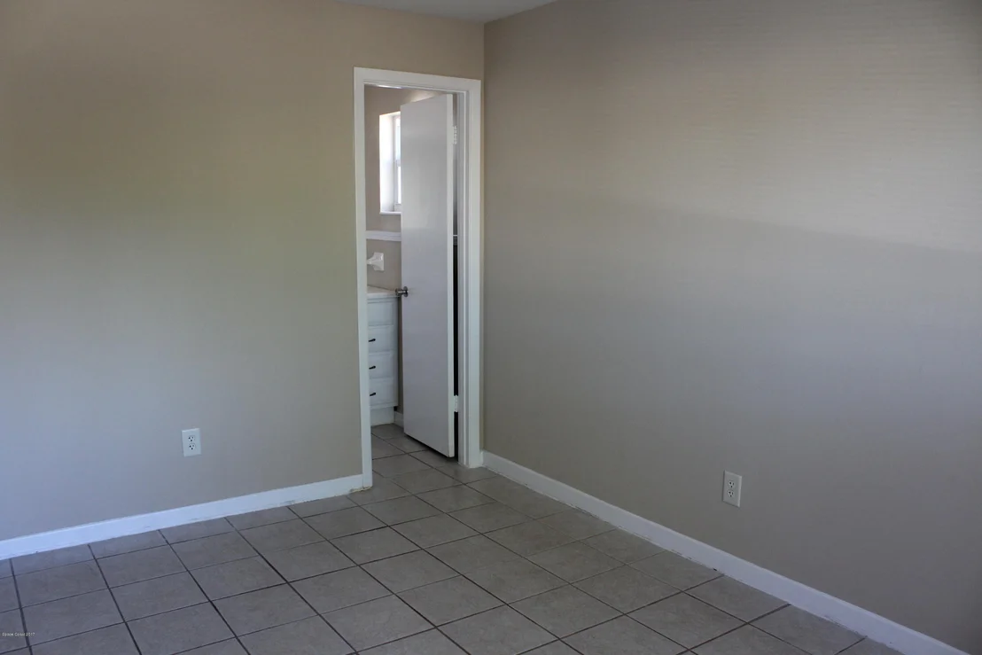 Photo of 4760 Cocoanut Drive