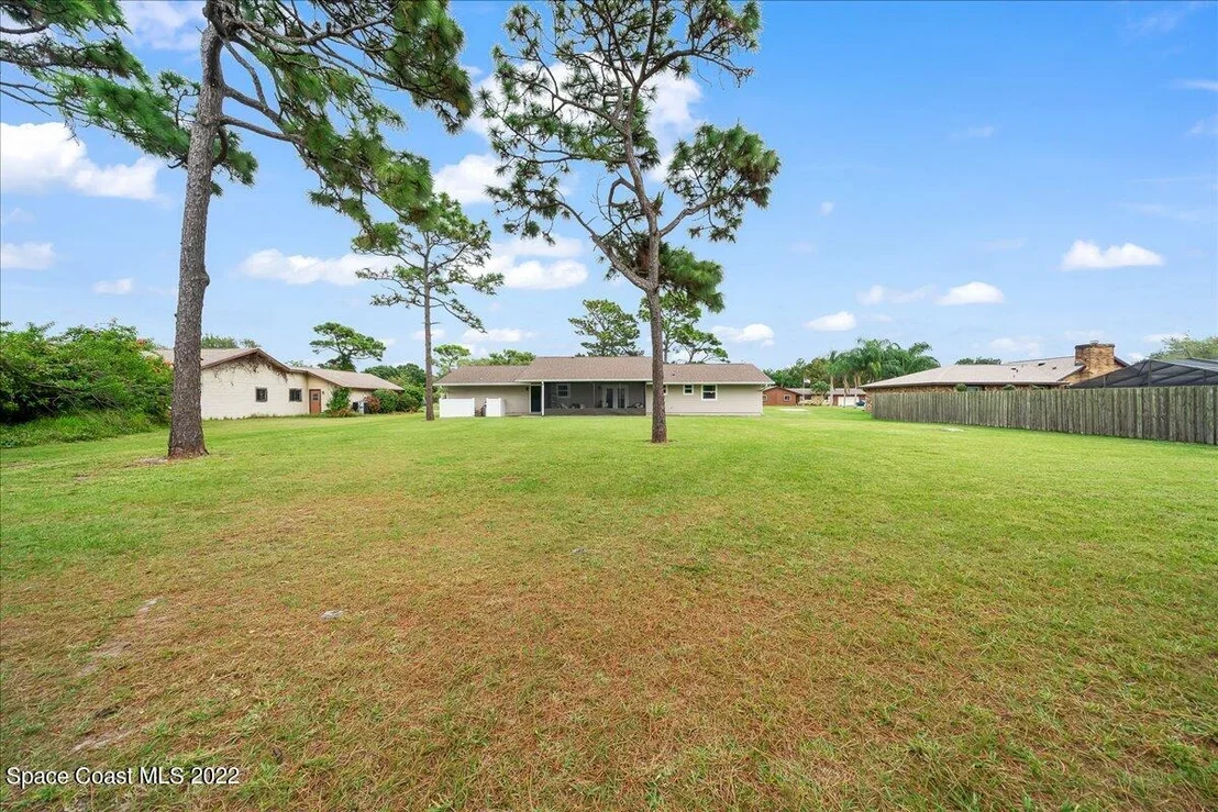 Photo of 3273 Fairview Drive
