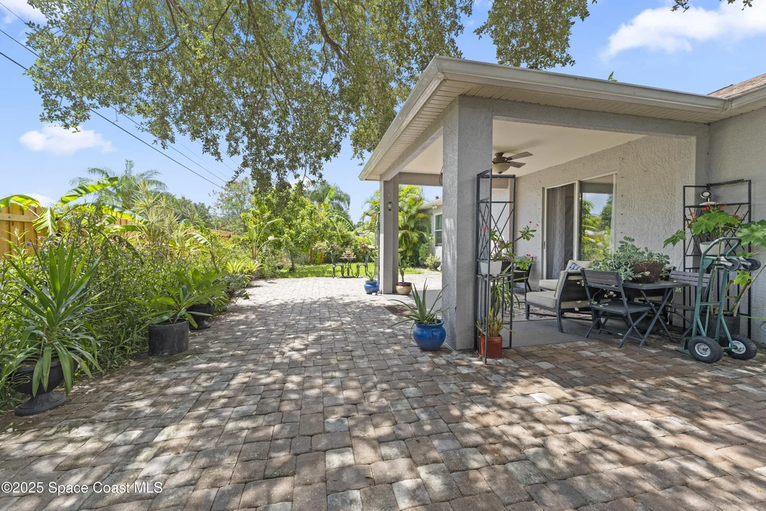 Photo of 813 Del Mar Circle