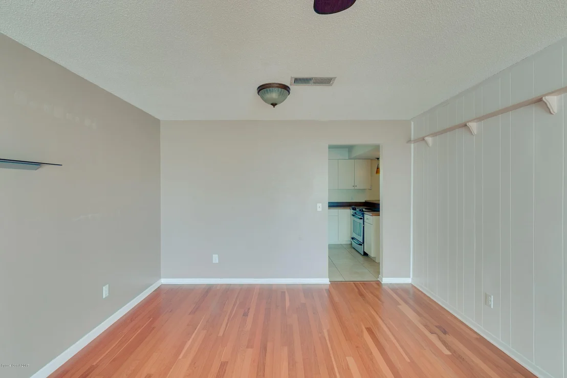 Photo of 1059 La Paloma Drive