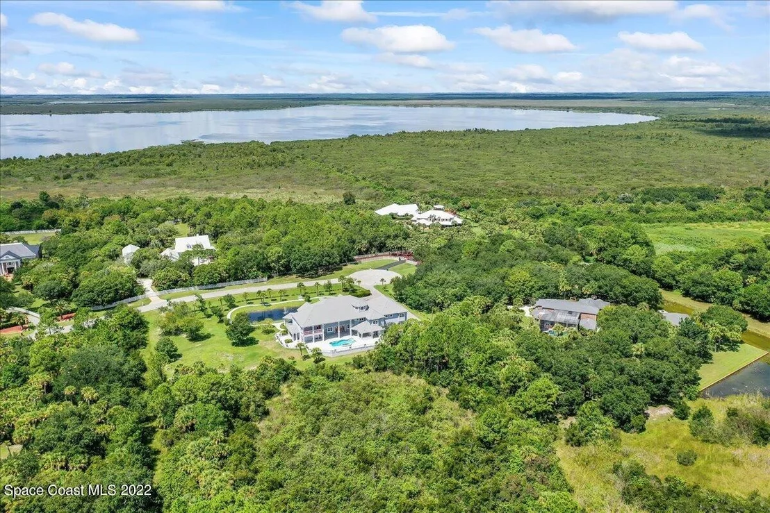Photo of 5660 Willoughby Drive