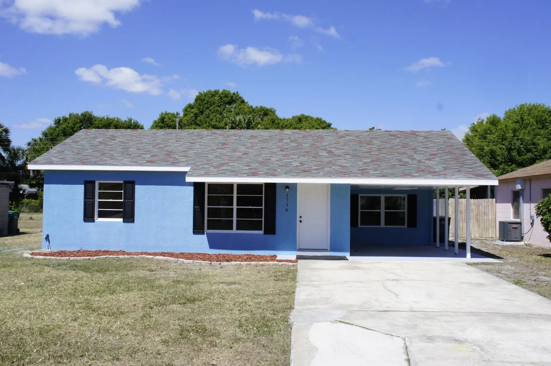 Photo of 1716 Park Avenue