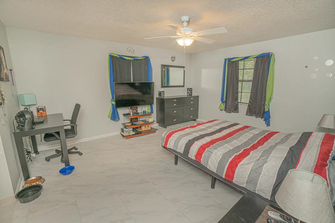 Photo of 843 Landsdowne Drive