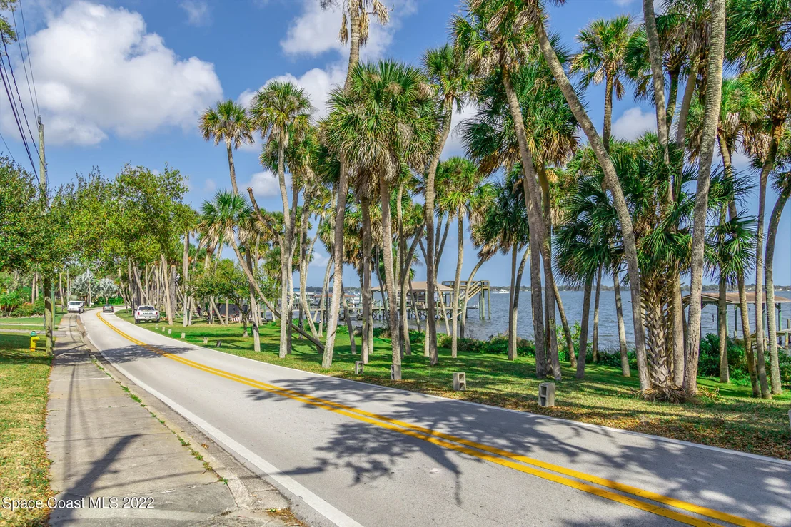 Photo of 1133 N Indian River Drive