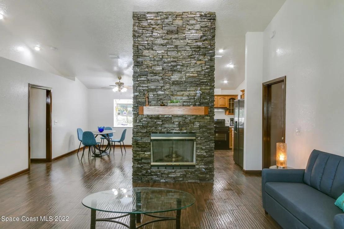 Photo of 1637 Sue Drive