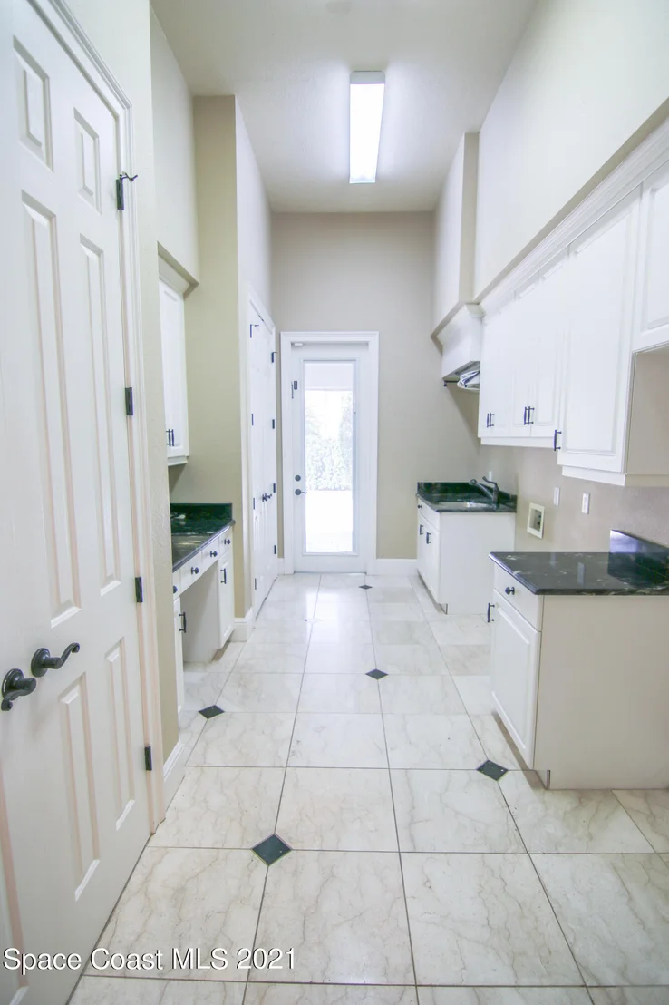 Photo of 228 Mclean Point