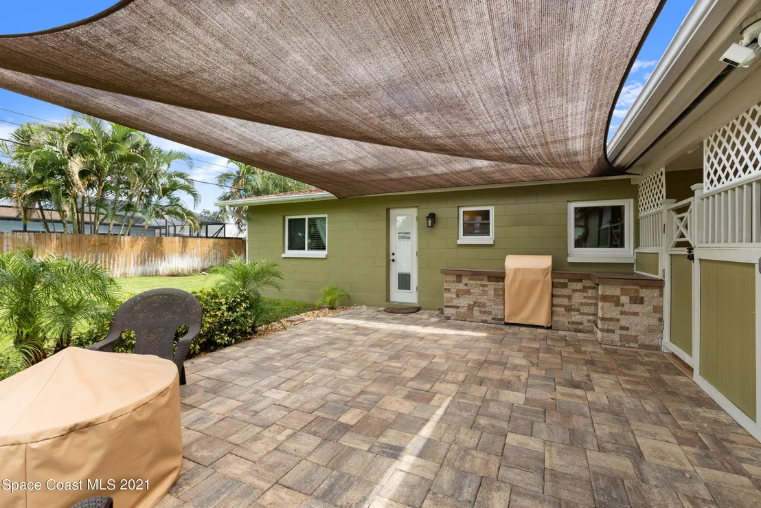 Photo of 2416 Lakeview Drive