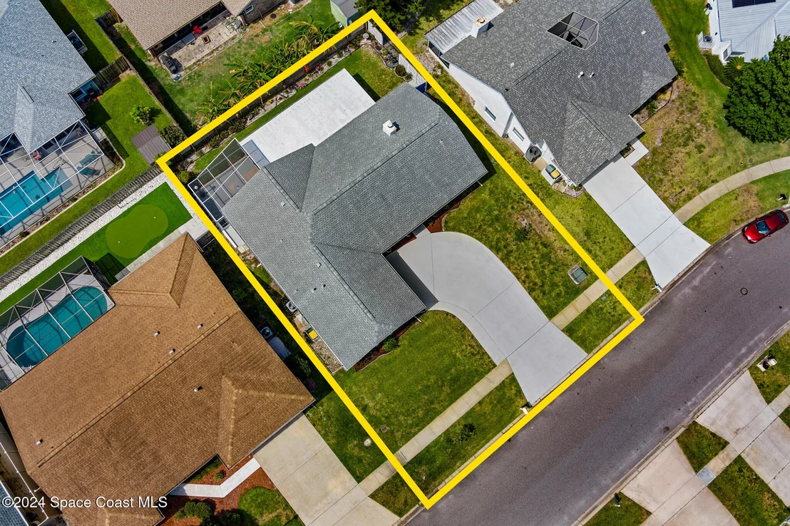 Photo of 2047 Bottlebrush Drive