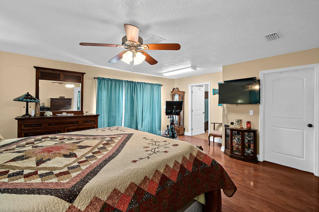 Photo of 3635 Hield Road