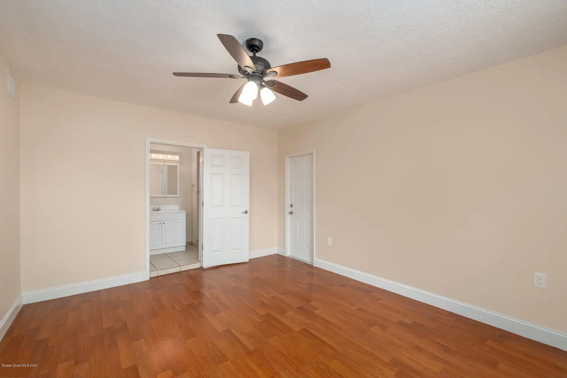 Photo of 1933 Elmwood Drive