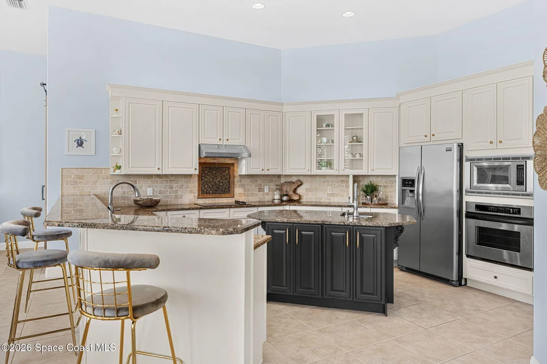 Photo of 242 Flanders Drive